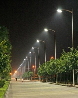 吐鲁番12米路灯