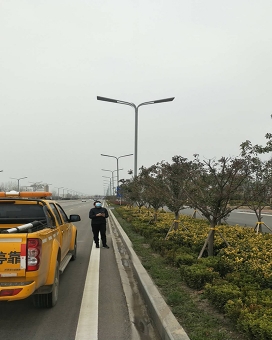 岳阳平行臂路灯